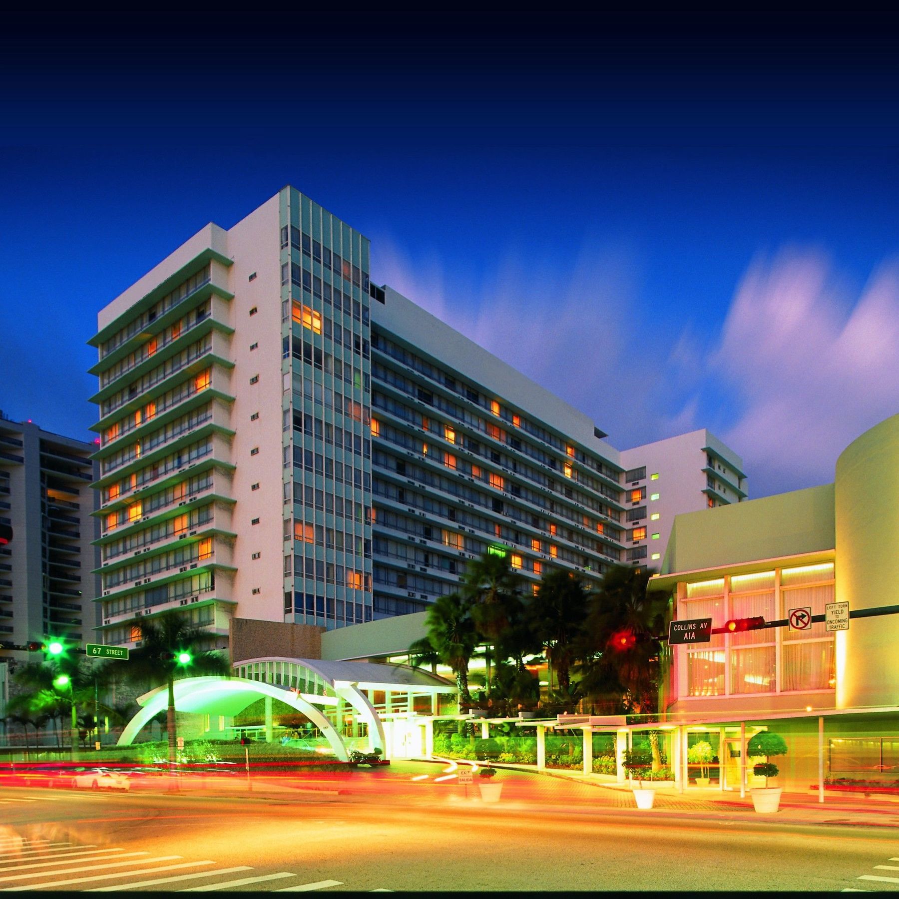 Deauville Beach Resort Miami Beach Exterior photo