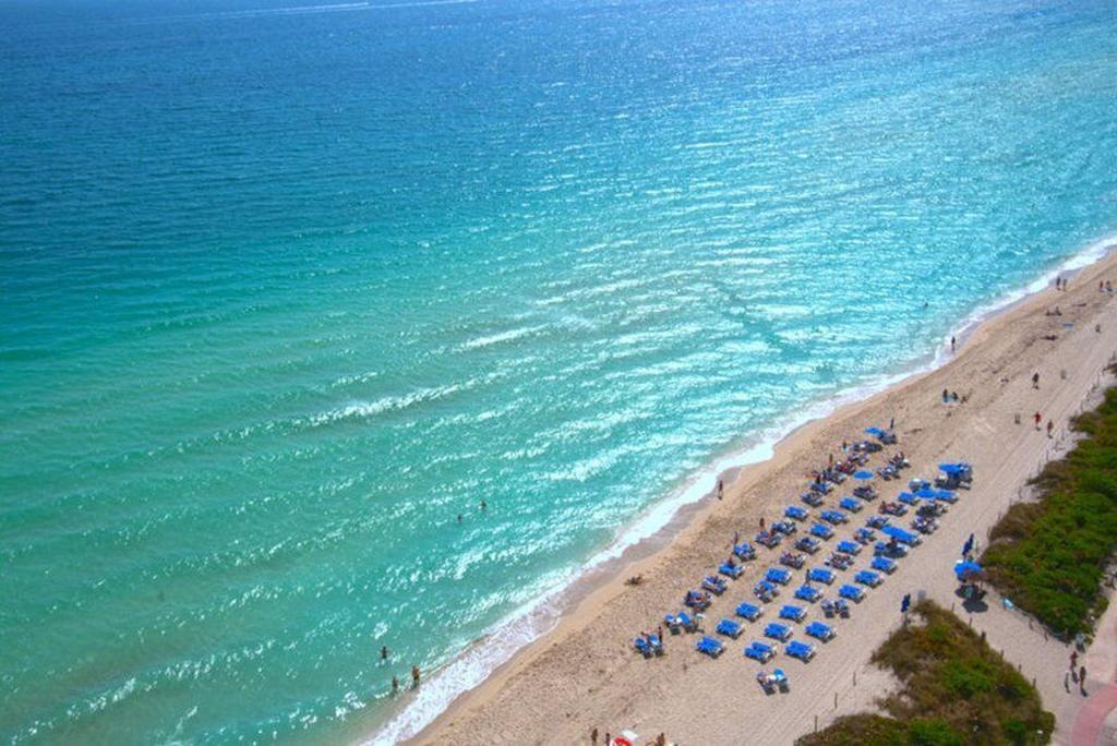 Deauville Beach Resort Miami Beach Exterior photo